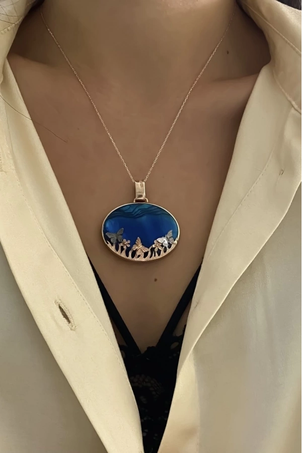 Kelebek Detaylı Okyanus Sedefi Kolye