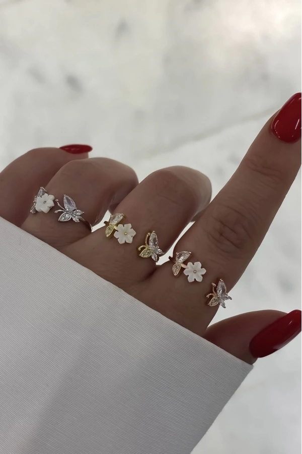 Kelebek ve Çiçek Detaylı Yüzük