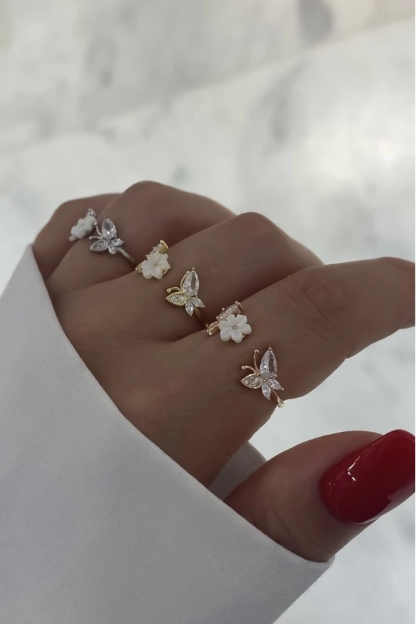 Kelebek ve Çiçek Detaylı Yüzük