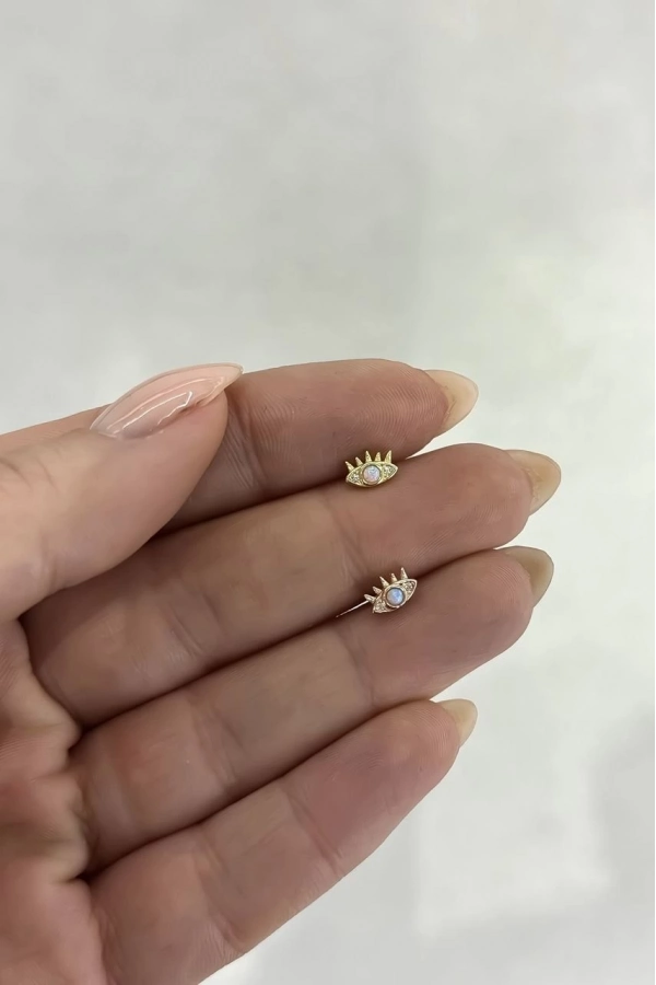 Kirpikli Göz Piercing
