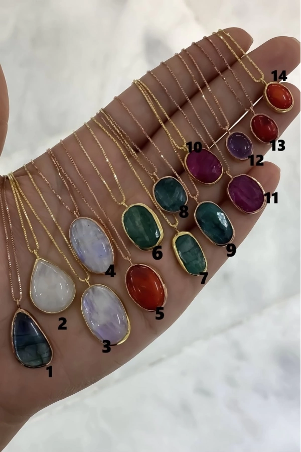 Kök Doğal Taş Kolye