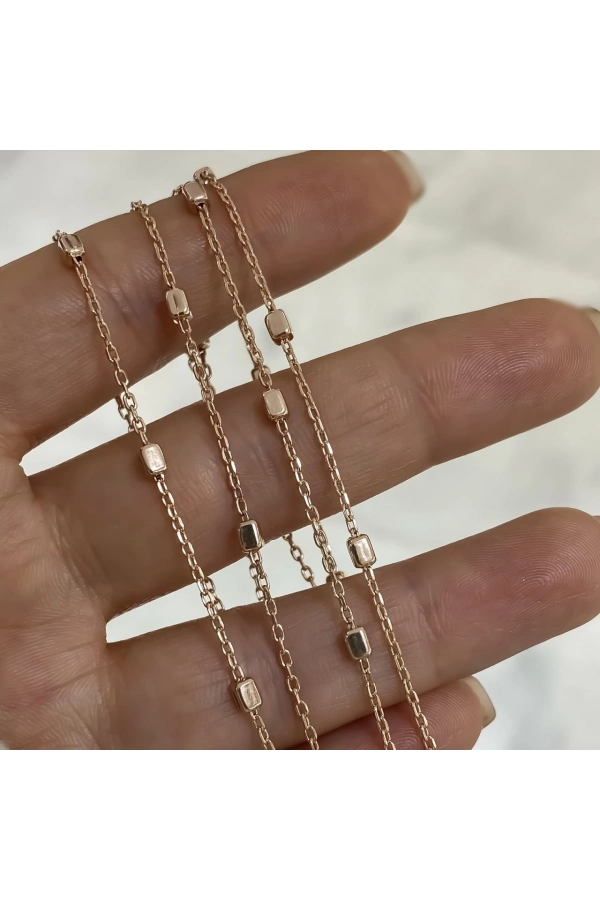 Küp Detaylı Zincir