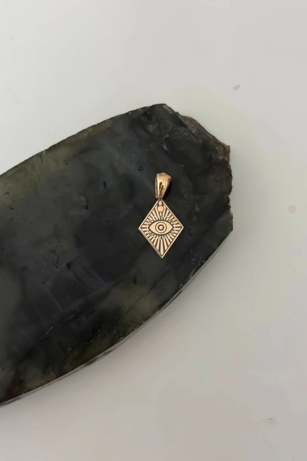 Mineli Küçük Boy Tılsım Kolye