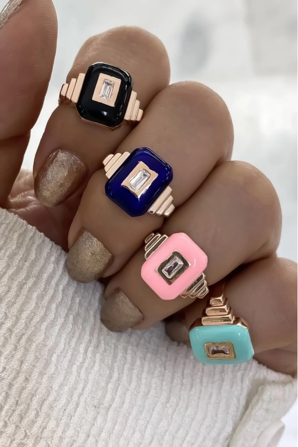 Mineli Madalyon Yüzük