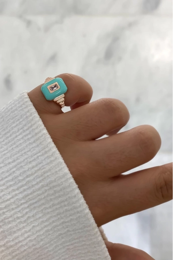 Mineli Madalyon Yüzük