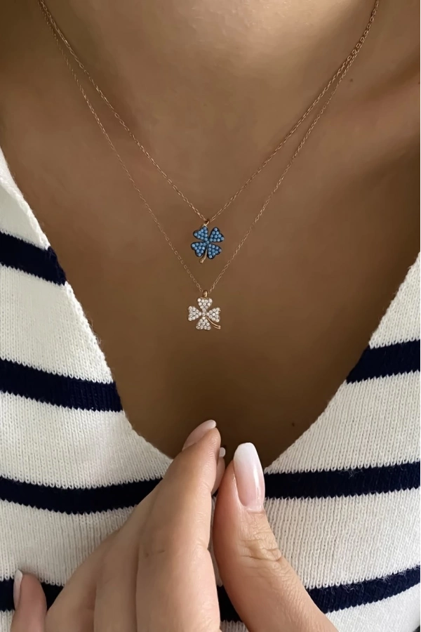 Minimal Taşlı Yonca Kolye