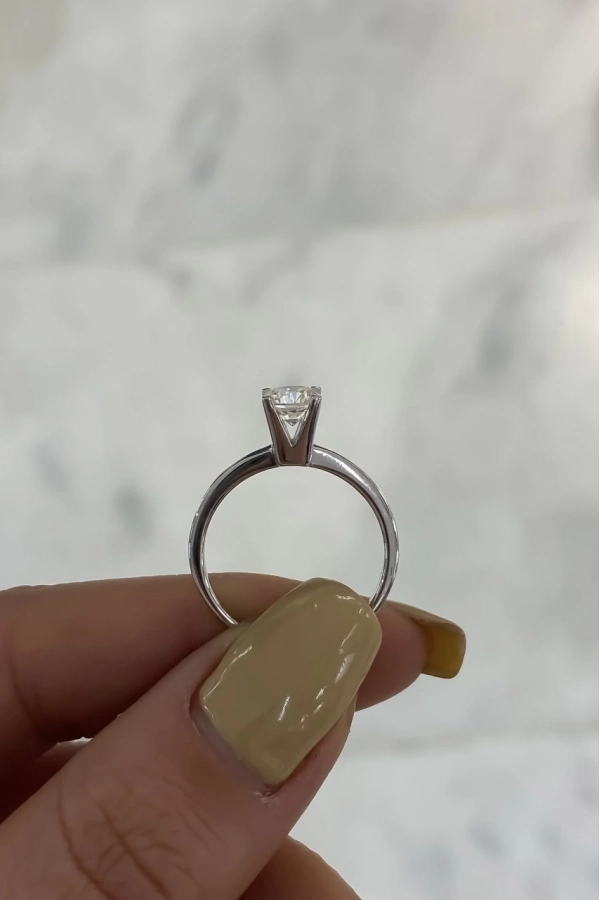 Mozanit Taşlı 6 mm Tektaş Yüzük