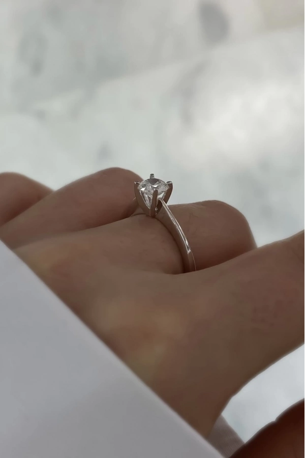 Mozanit Taşlı 6mm Tektaş Yüzük