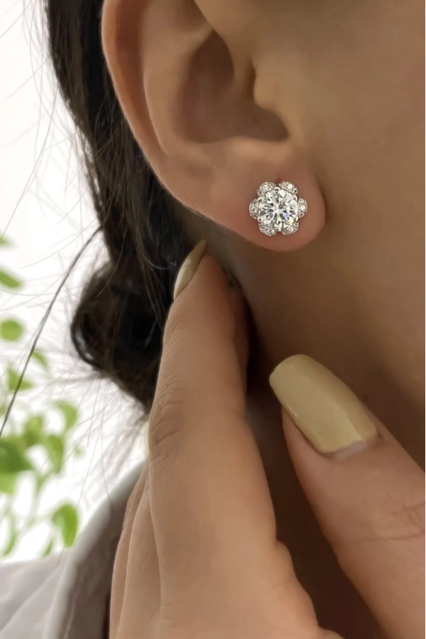 Mozanit Taşlı Anturaj Gül Küpe