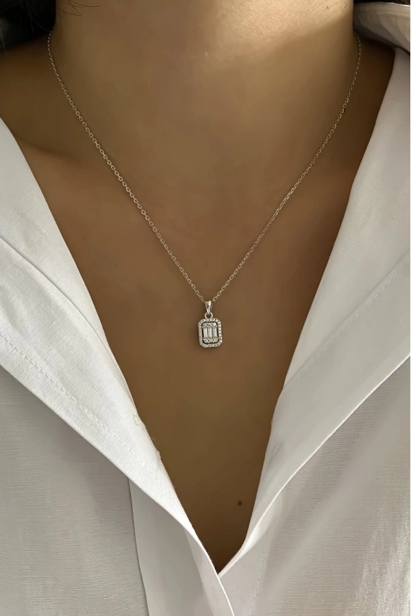 Mozanit Taşlı Baget Kesim Kolye