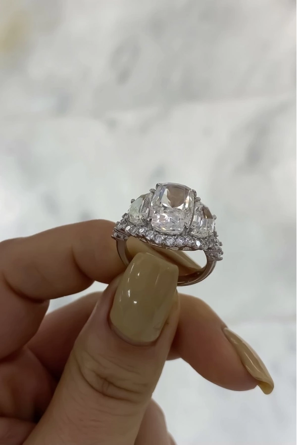 Mozanit Taşlı Özel Kesim Yüzük