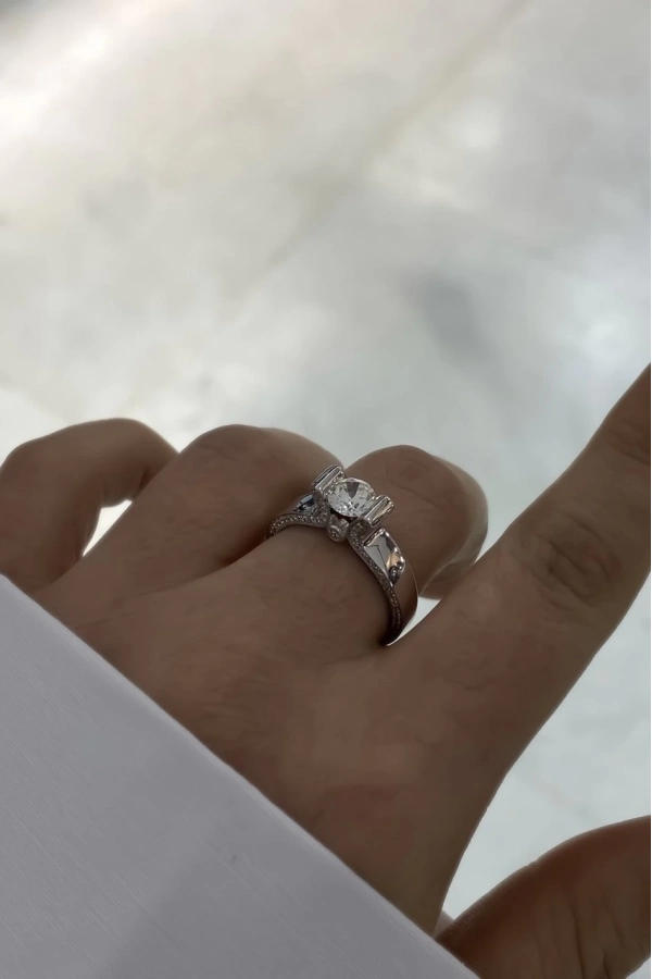 Mozanit Taşlı Storks Yüzük