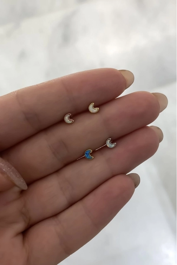 Opal Taşlı Ay Piercing