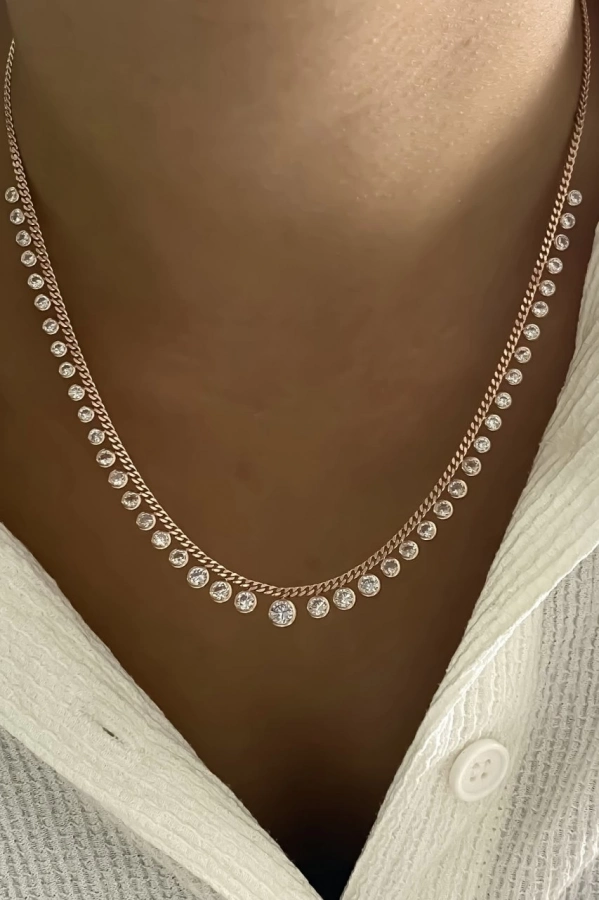 Ortası Büyük Taşlı Kolye