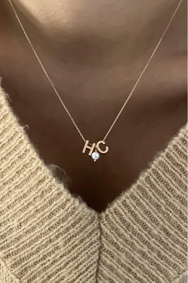 Ortası İncili Harf Kolye