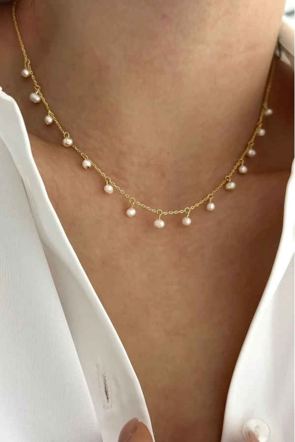 Sallantılı İncili Kolye