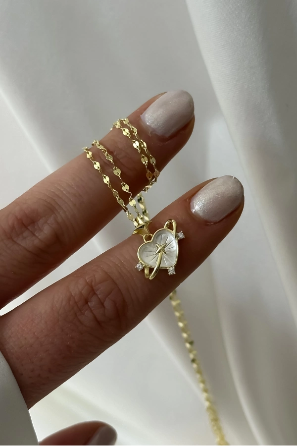 Sedef Taşlı Kalp Kolye