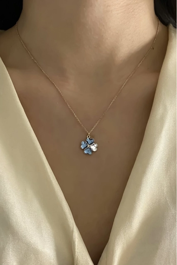 Swarovski Lacivert Taşlı Yonca Kolye