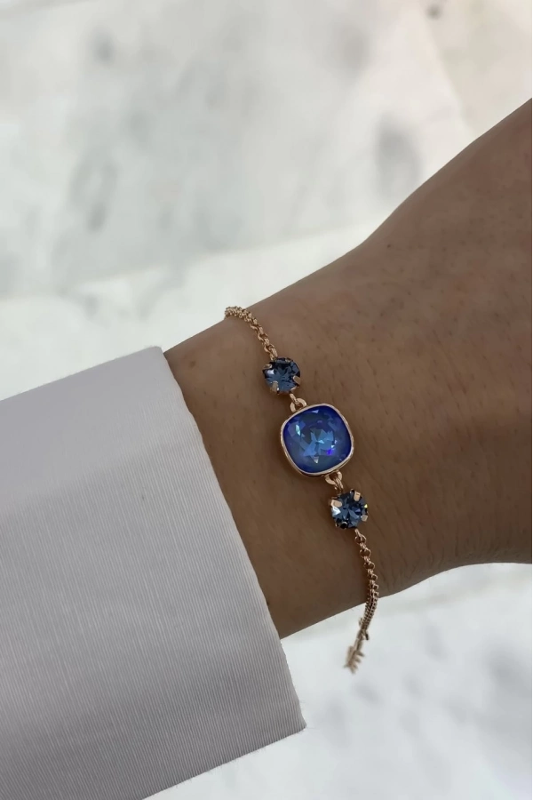 Swarovski Mavi Taşlı Kare Bileklik