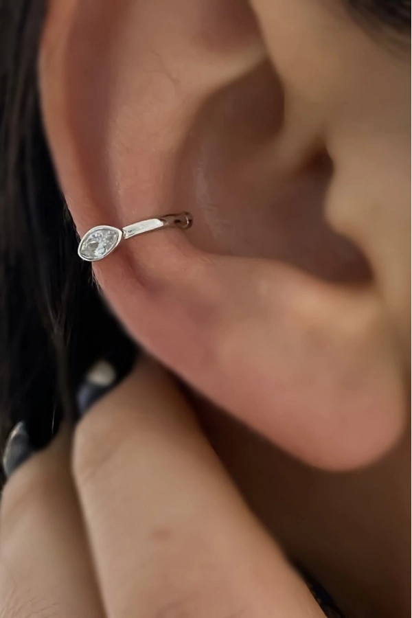 Taşlı Kıkırdak Küpe