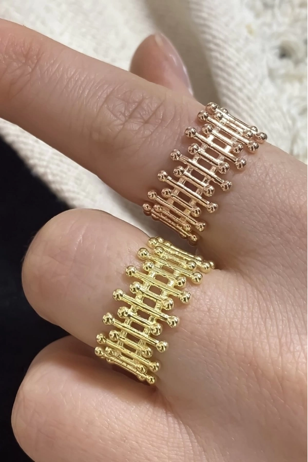 Top Detaylı Yüzük