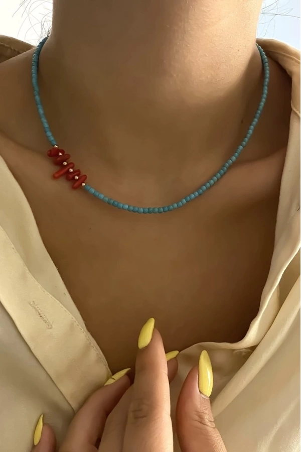 Turkuaz Mercan Detaylı Kolye