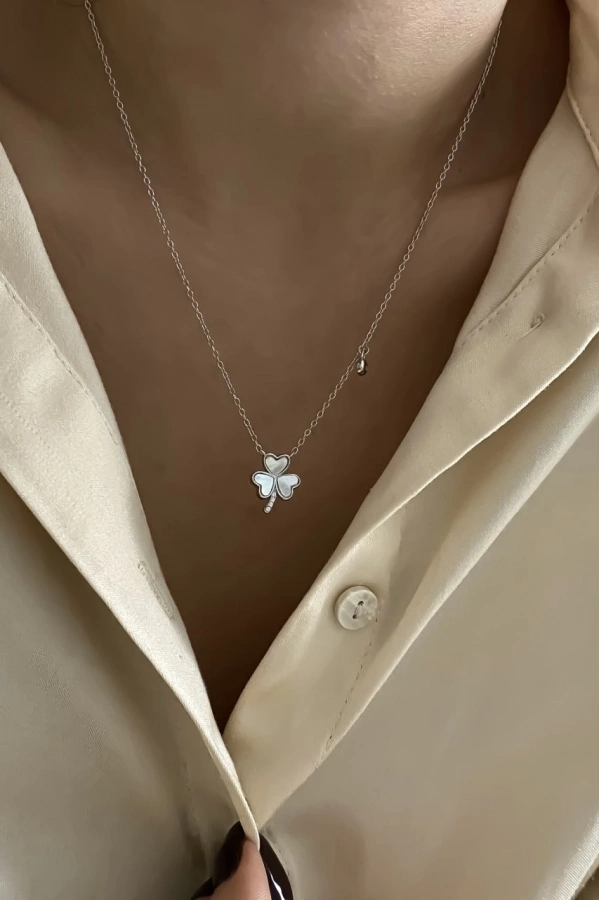 Yonca Detaylı Sedef Kolye