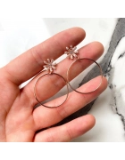 Çiçek Detaylı Küpe