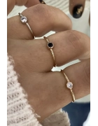 Minimal Yuvarlak Taşlı Yüzük