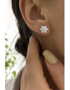 Mozanit Taşlı Anturaj Gül Küpe