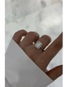 Mozanit Taşlı Emerald Kesim Yüzük