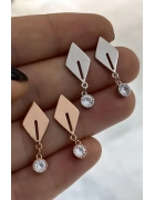 Sallantılı Taş Detaylı Karo Küpe