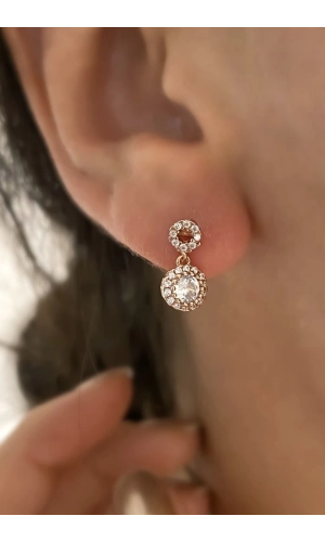 Çiçek Detaylı Küpe