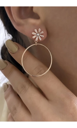 Çiçek Detaylı Küpe