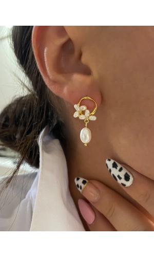 Çiçek Figürlü İnci Küpe