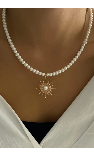 İnci Güneş Kolye