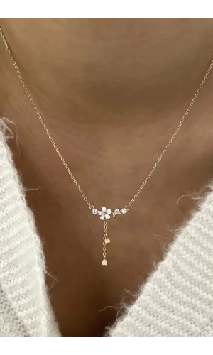 Kiraz Çiçeği Detaylı Kolye