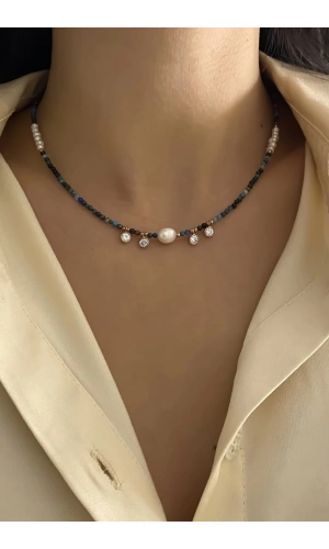 Krizokol Taşlı Kolye