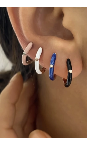 Mineli Tek Taş Detaylı Halka Küpe