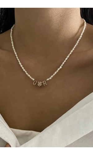 Minimal Harfli İncili Kolye