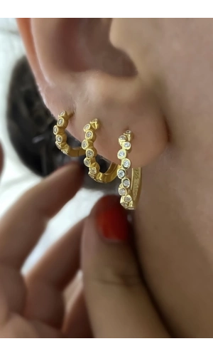 Minimal Taşlı Halka Küpe