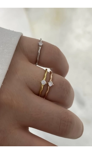 Minimal Tek Taş Detaylı Yüzük