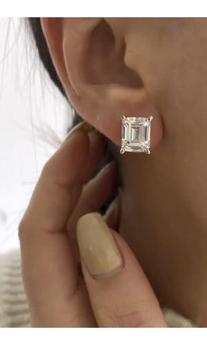 Mozanit Taşlı Emerald Kesim Küpe