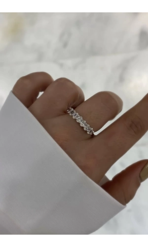 Mozanit Taşlı Oval Kesim Yeditaşlı Yüzük