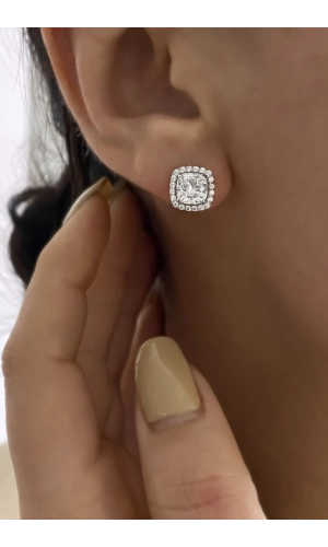 Mozanit Taşlı Prenses Kesim Kare Form Küpe