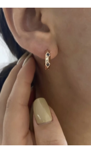 Siyah Taşlı Yarım Halka Küpe