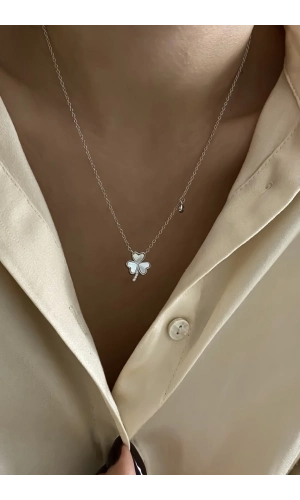 Yonca Detaylı Sedef Kolye