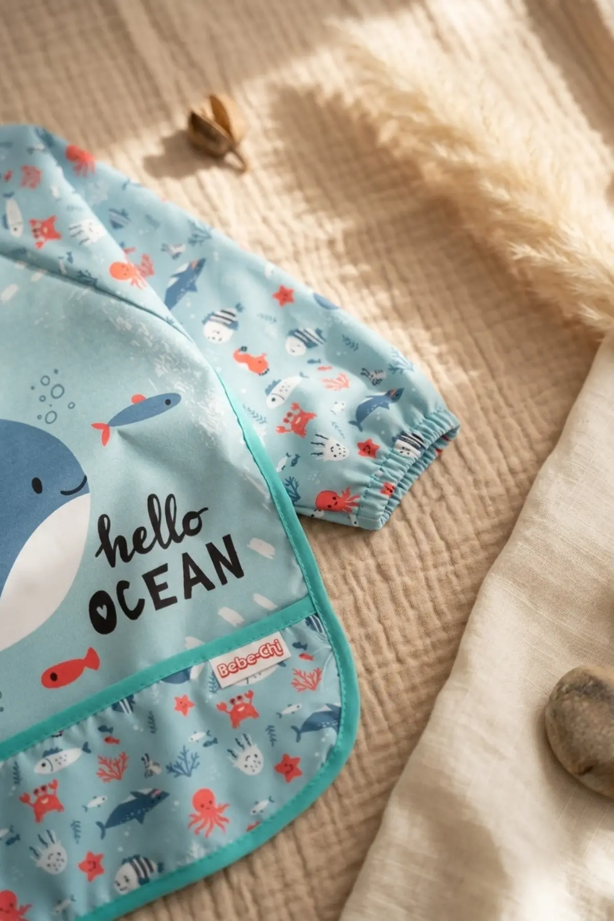 Marino Ocean Leke Tutmaz Sıvı Geçirmez Uzun Kollu Bebek Mama Önlüğü - Mavi Balina Desenli BLW ve Faaliyet Önlüğü 6-24 Ay