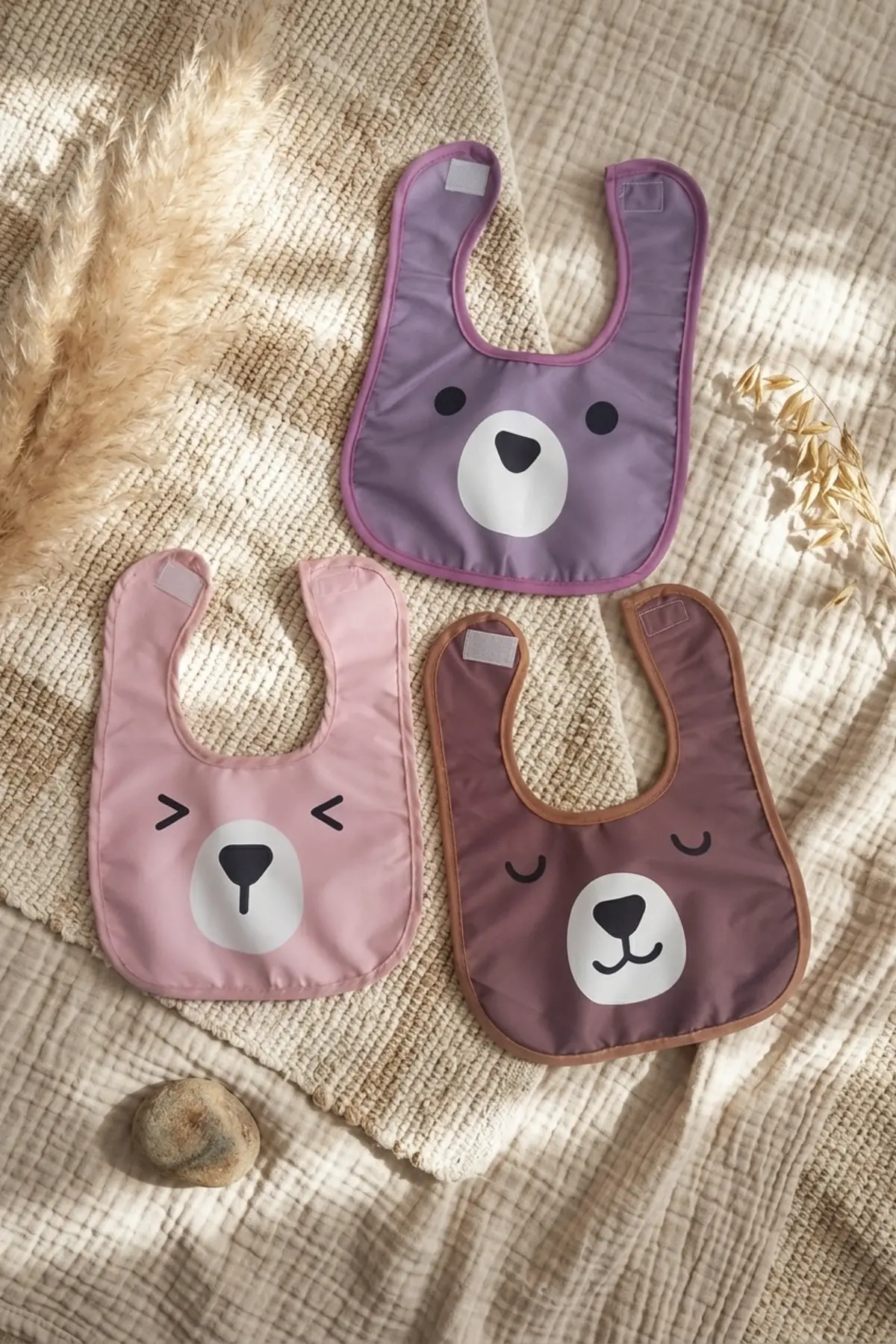 Beary Comfort 3lü Paket Sıvı Geçirmez Leke Tutmaz Ayıcık Figürlü Bebek Mama Önlüğü Seti - Pastel Renkler & Ayarlanabilir Boyun Bandı 0-12 Ay