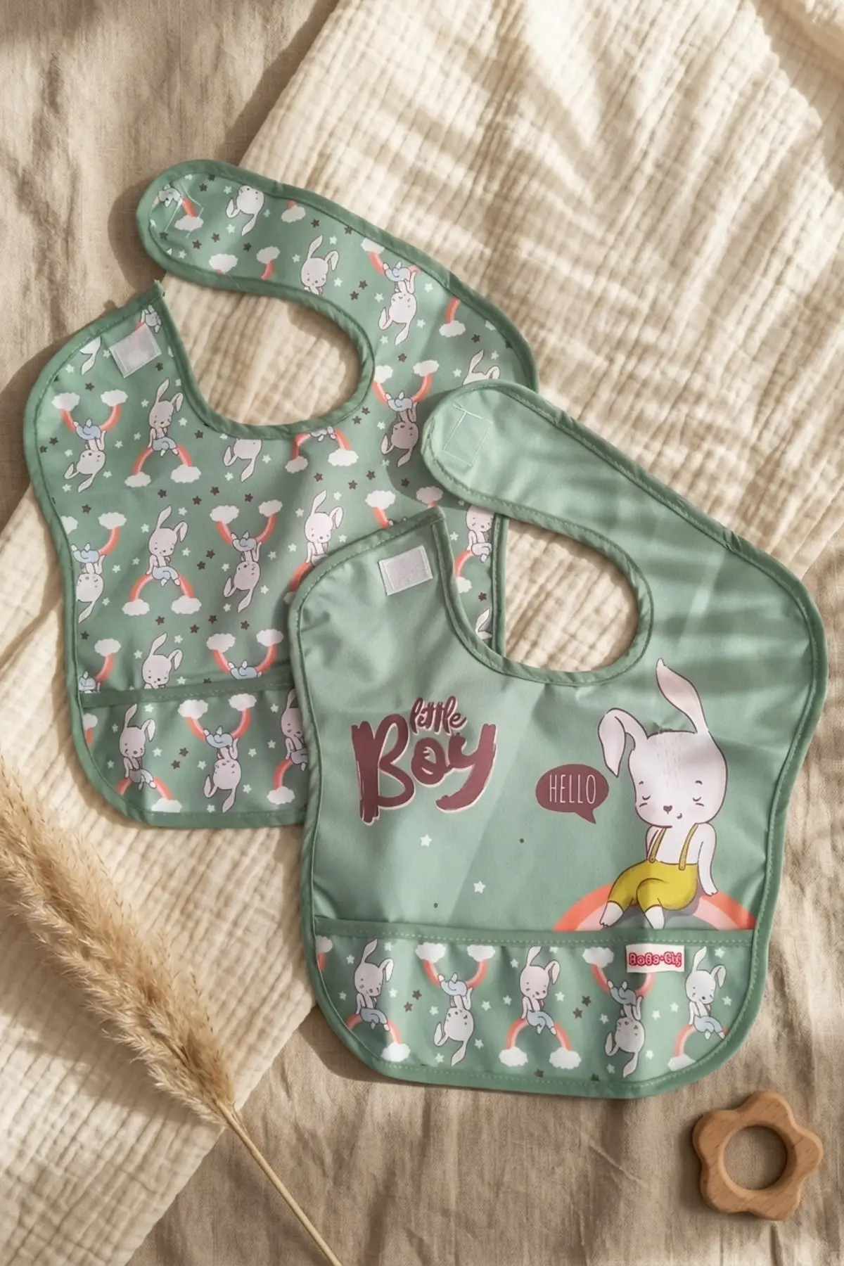 Nino 2li Su Geçirmez Bebek Mama Önlüğü Seti - Mint Yeşil Tavşan Desenli, Leke Tutmaz ve Kırıntı Cepli Ek Gıda Önlüğü 0-12 Ay